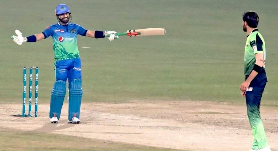 Shaheen Afridi responds to Rizwan's gesture during Qalandars-Sultans clash