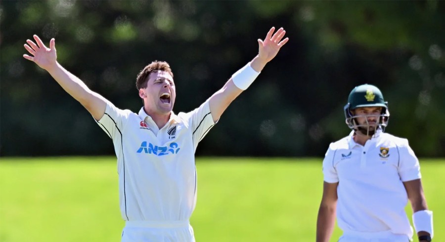 New Zealand on top as Henry bags seven to bowl South Africa out for 95