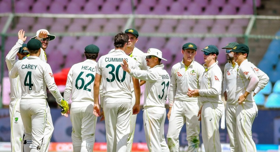 Australia in box seat after Pakistan wilt in Karachi