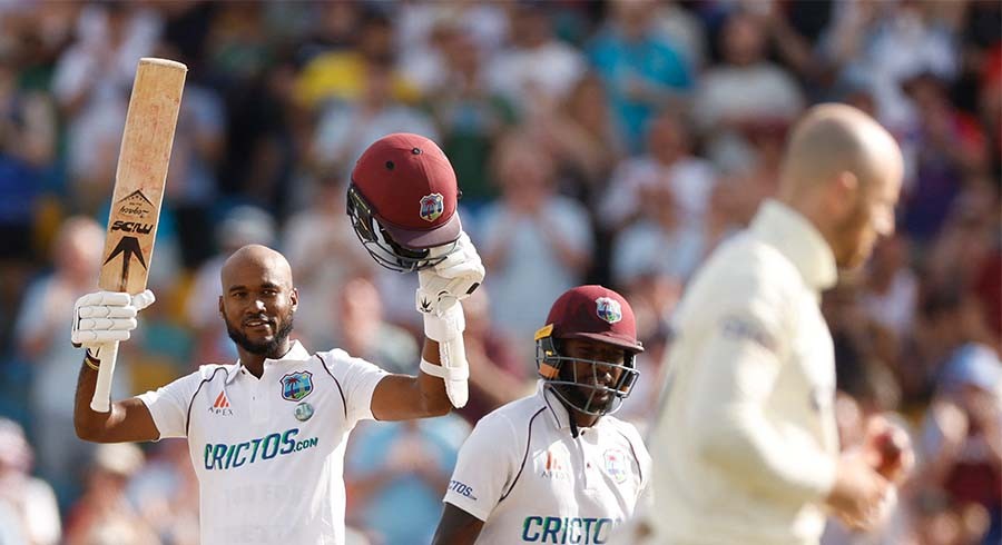 Brathwaite makes 160 but England lead Windies by 136 runs in second Test