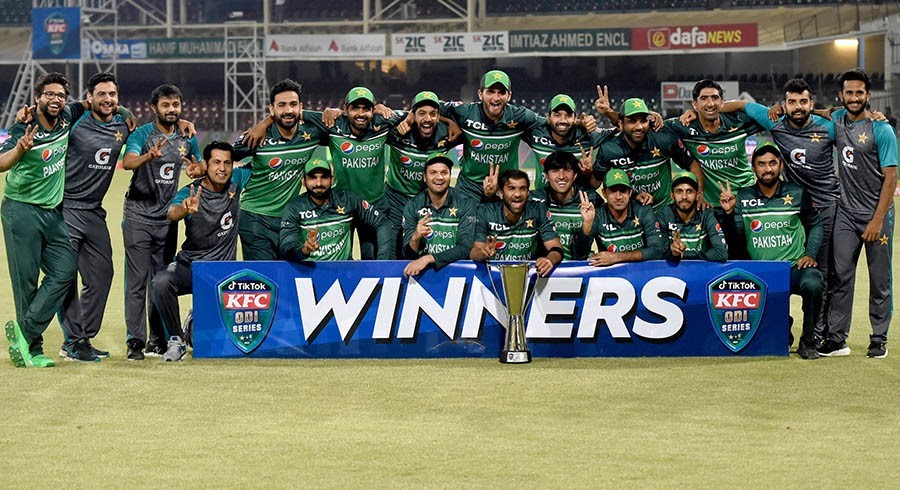 پاکستان نے 20 سال بعد آسٹریلیا کے خلاف ہوم گراؤنڈ پر ون ڈے سیریز جیت لی