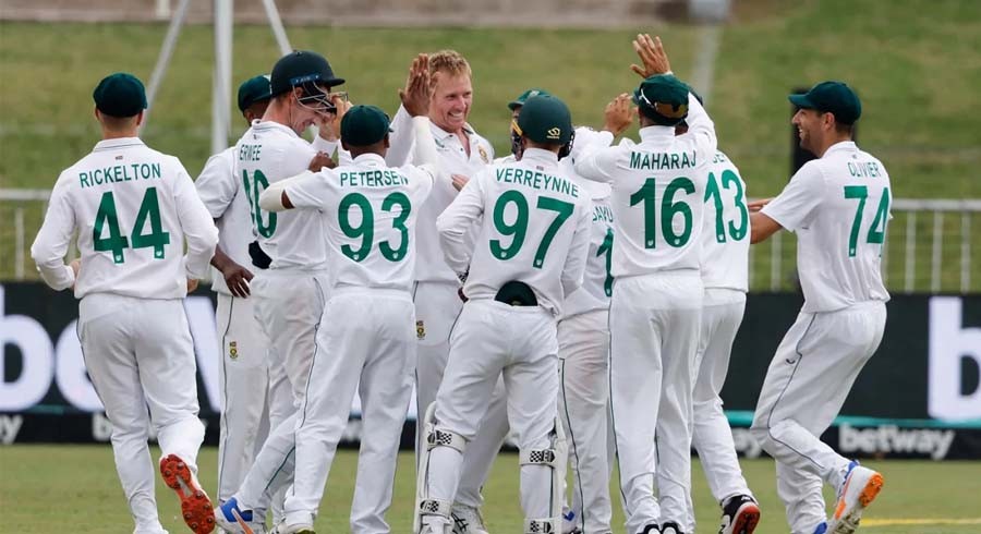 South Africa claim victory as Maharaj, Harmer put Bangladesh in a spin