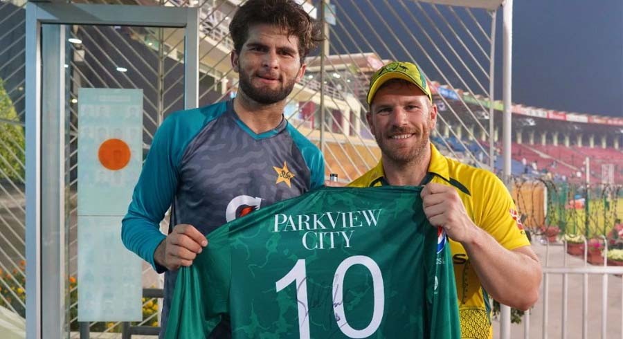 VIDEO: Players exchange shirts and equipment after a hard-fought series