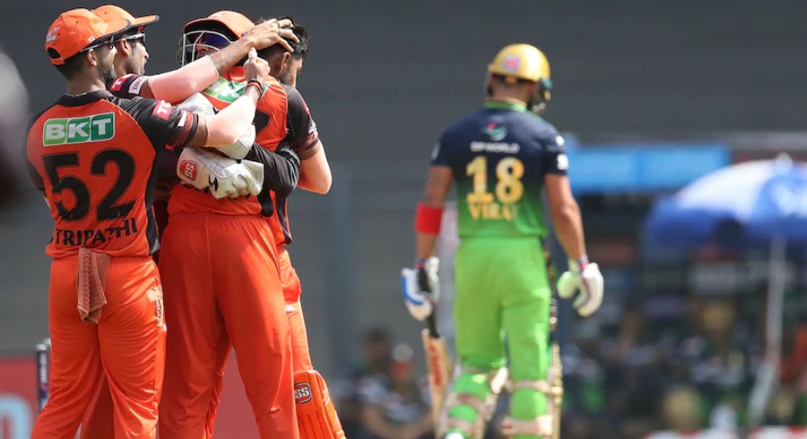 WATCH: Virat Kohli registers his third golden duck in IPL 2022