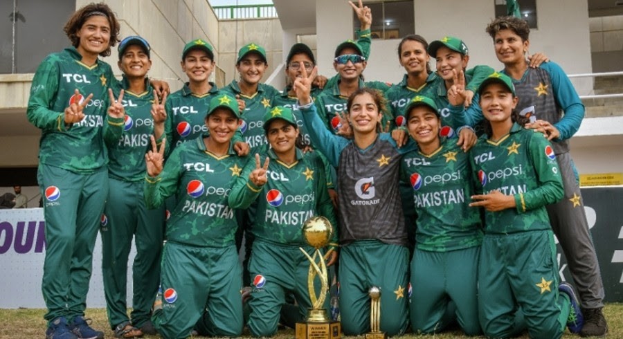 پاکستان ویمن ٹیم نے سری لنکا کو تیسرے ٹی 20 میں شکست دے کر وائٹ واش کردیا