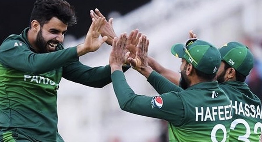 Mohammad Hafeez praises Pakistan for promoting Shadab up the batting order