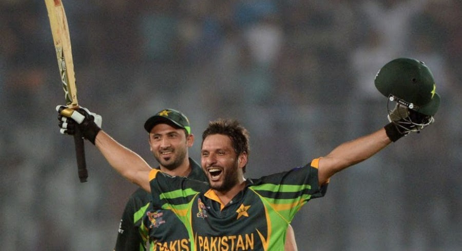 شاہد آفریدی کے دو چھکوں نے ایشون کا کیریئر ختم کر دیا، حفیظ