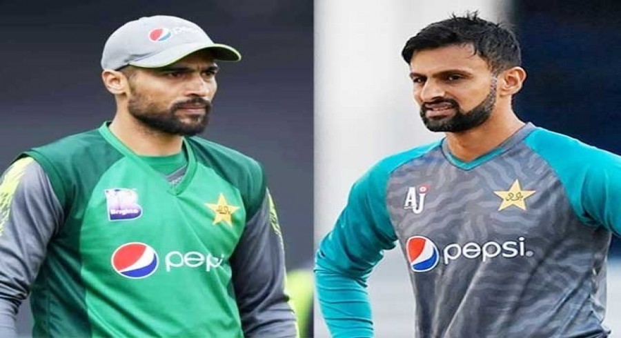 محمد عامر اور شعیب ملک کی ٹویٹس پر رمیز راجہ کا ردعمل سامنے آگیا