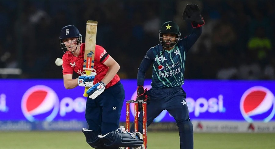 England beat Pakistan by six wickets in T20I series opener