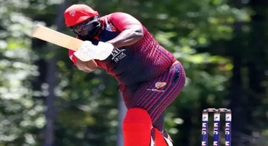 ویسٹ انڈین کرکٹر کی ٹی20 میں 22چھکوں کی مدد سے ڈبل سنچری