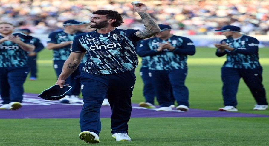 انگلش ٹیم کو بڑا دھچکا، اہم بولر زخمی ہوکر ٹی20 ورلڈکپ سے باہر