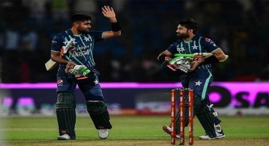 بیٹنگ آرڈر کی کمزور ’کڑیاں‘ قومی ٹیم کو دہلانے لگیں