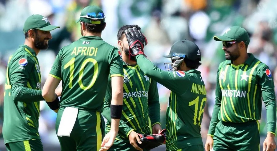 Pakistan set for New Zealand showdown after late surge to the semis
