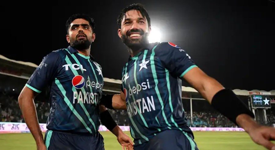 Watch: Babar and Rizwan bowling to Shaheen Afridi in nets