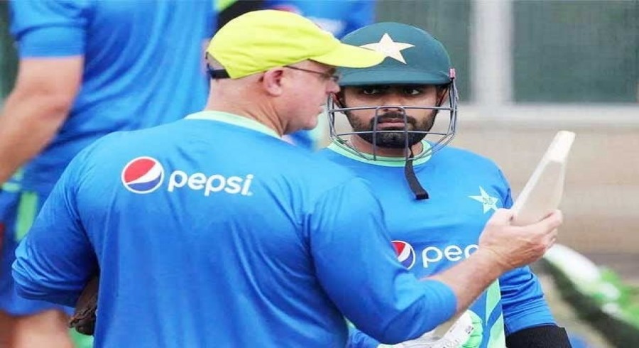 پاکستانی ٹیم کے لیےغیر ملکی کوچز پر انحصار مہنگا پڑرہا ہے، جاویدمیانداد