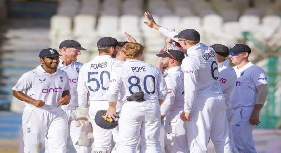 ٹیسٹ سیریزمیں پاکستان کو وائٹ واش کرنے کے بعدانگلش کرکٹ ٹیم وطن واپس روانہ