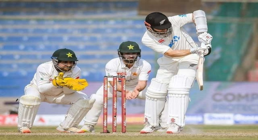 کراچی ٹیسٹ میں نیوزی لینڈ کی پاکستان پر 2 رنز کی برتری