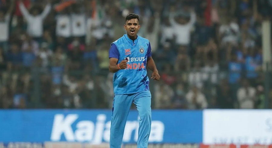 بھارت نے پہلے ٹی ٹوئنٹی میچ میں سنسنی خیز مقابلے کے بعد سری لنکا کو ہرادیا