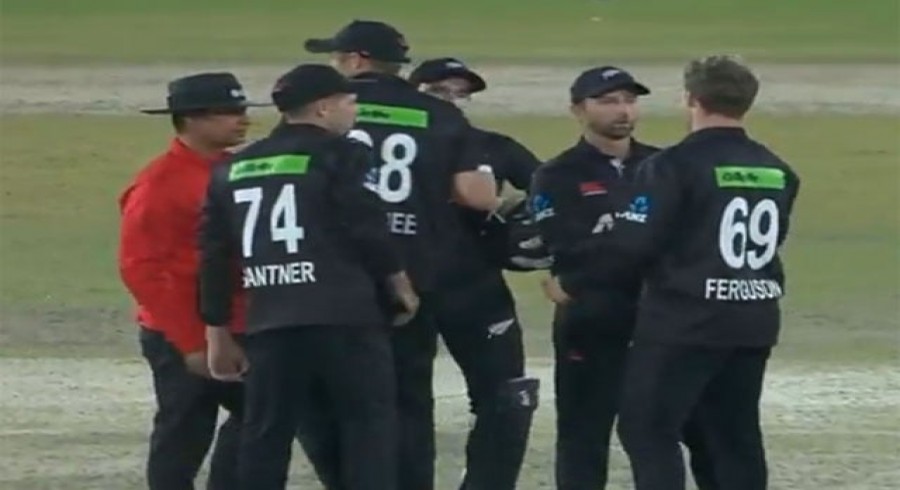 دوسرا ون ڈے: نیوزی لینڈ نے پاکستان کو 79 رنز سے شکست دے دی