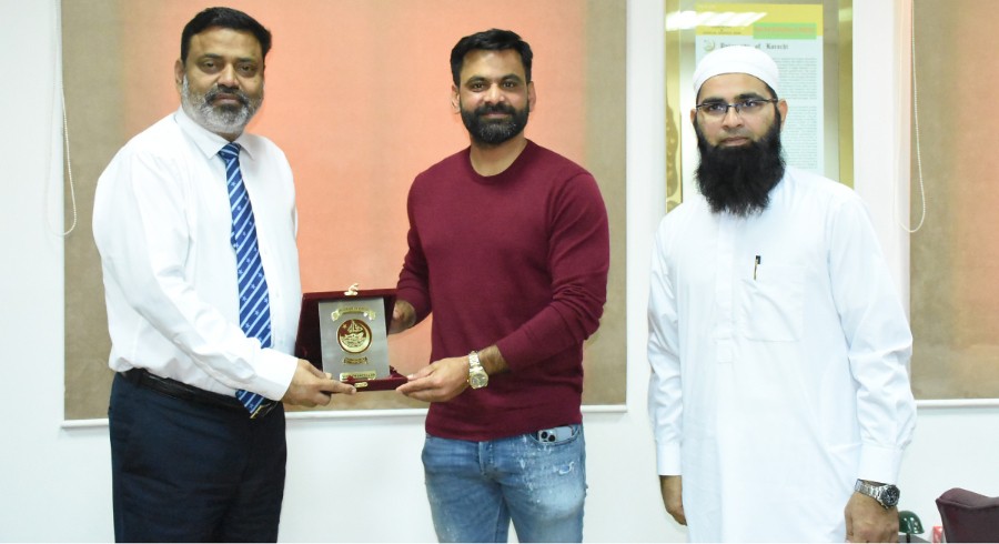 Hafeez resumes education at UoK after successful cricket career
