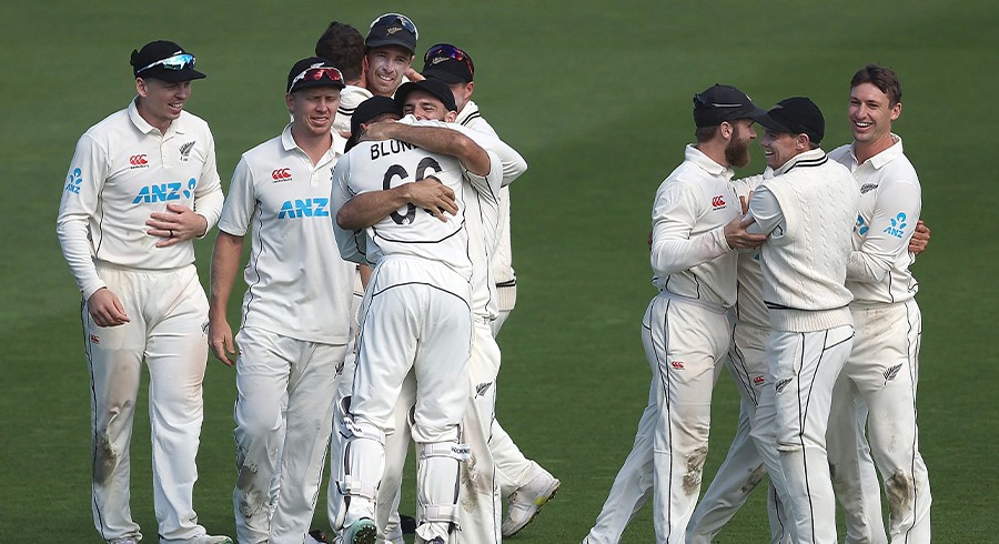 New Zealand beat England by one run in 'crazy' second Test