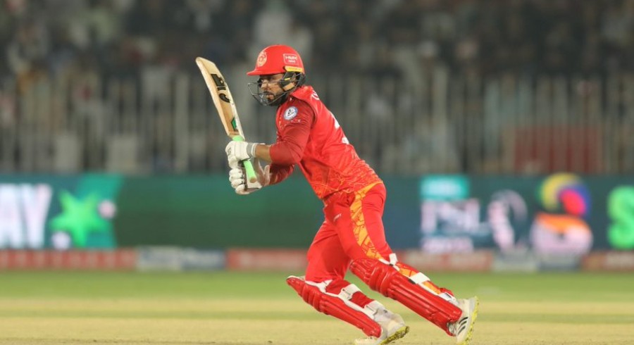 PSL 8: United edge past Gladiators in last-over thriller to qualify for playoffs