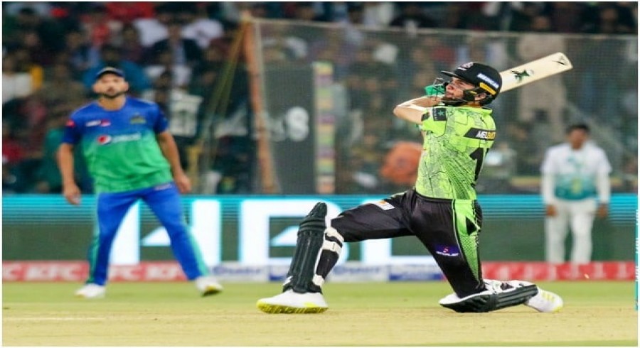 پی ایس ایل میں فتح: لاہورقلندرز کے کھلاڑیوں پر’پلاٹوں‘ اورانعامات کی برسات