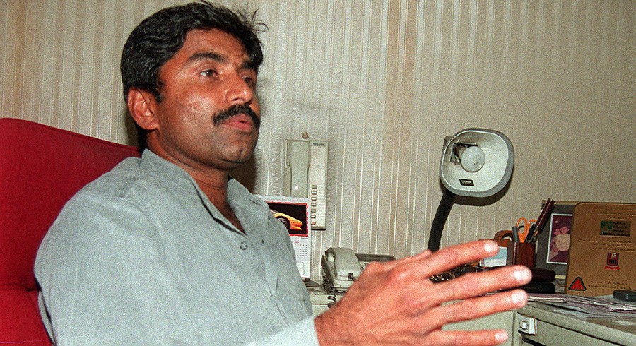 Asia Cup: Miandad urges India to not fear death, play in Pakistan