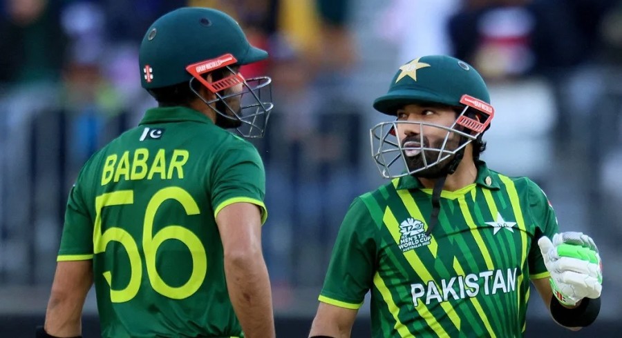 بابر اعظم اور محمد رضوان ساتھی کرکٹرز کے لیے مثال قرار