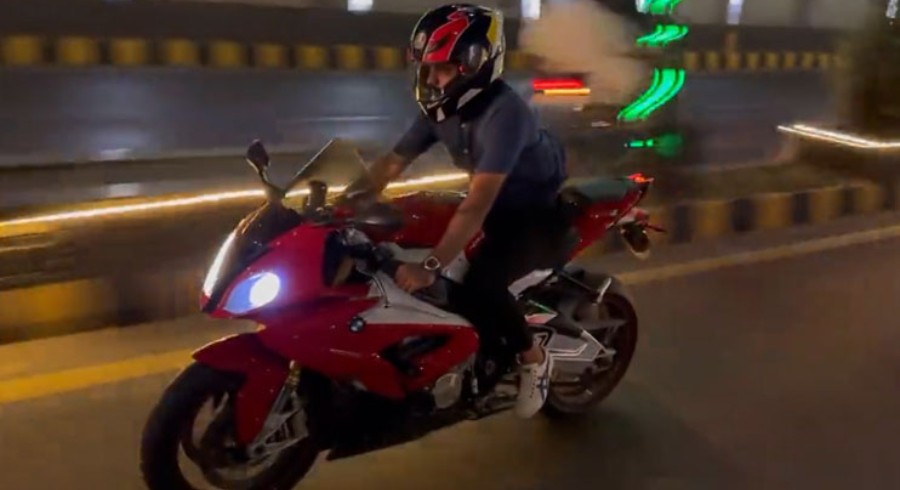Babar Azam’s motorbike ride sparks safety concerns among fans