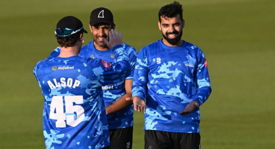 Shadab Khan's spectacular bowling display in vain as Sussex suffer defeat