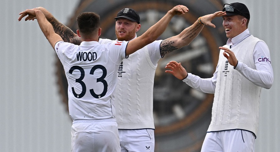 England put their faith in ageing attack for must-win Ashes clash