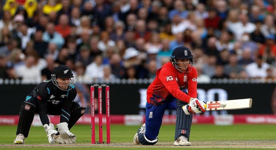 New Zealand steam roll England in third T20I