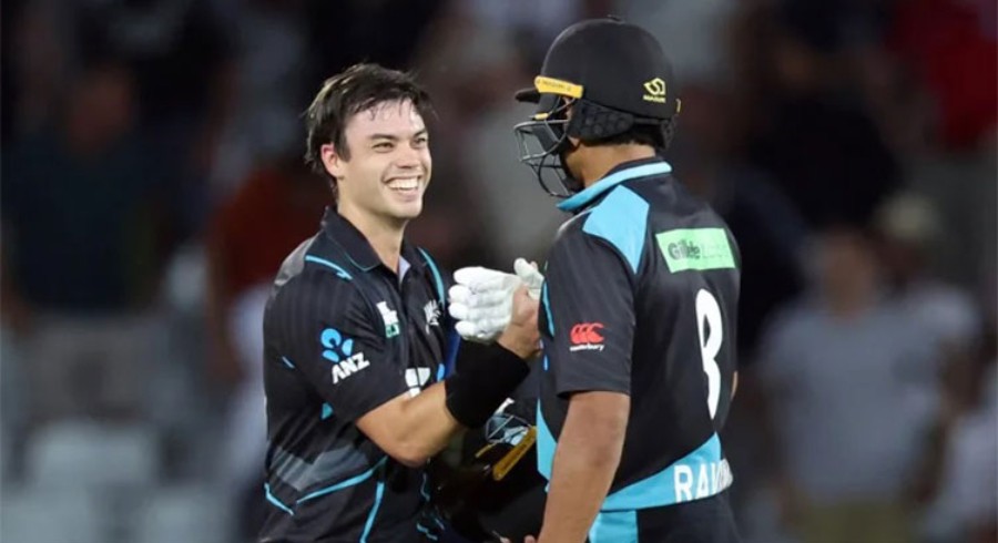New Zealand overcome Bairstow blitz to level England T20 series