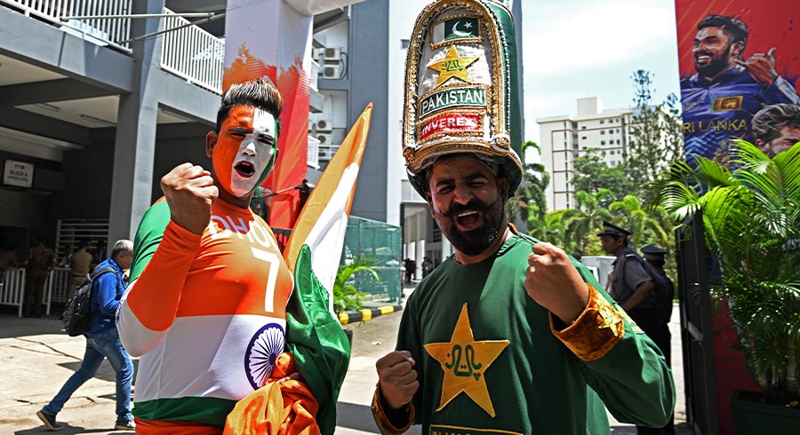 Fans camp in hospitals for overnight stay as Indo-Pak hysteria grips Ahmedabad