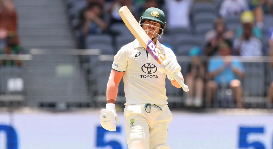 Warner stars as Australia dominates opening day of Perth Test against Pakistan