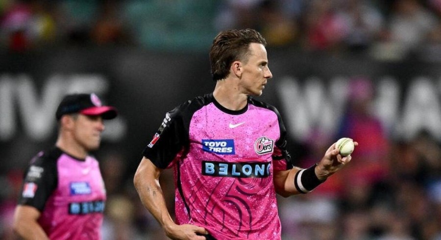Curran handed four-match Big Bash ban for intimidating umpire