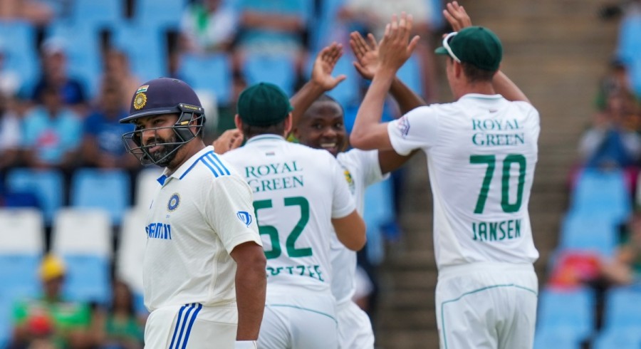 South Africa beat India by innings and 32 runs to win first Test