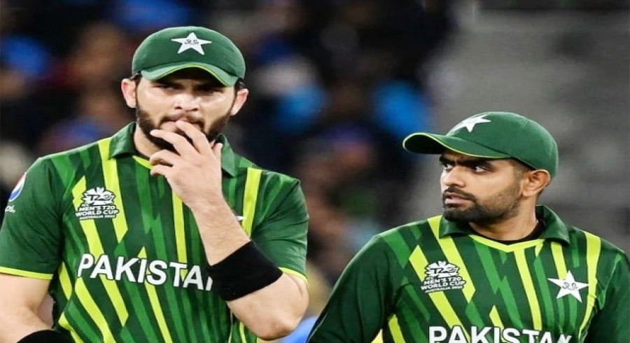 ’’بابراعظم  بطور کپتان اپنی ٹیم کو کوئی ٹرافی نہیں جتوا سکے‘‘