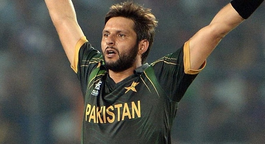 WATCH: Former Indian cricketer takes a cheeky jibe at Shahid Afridi