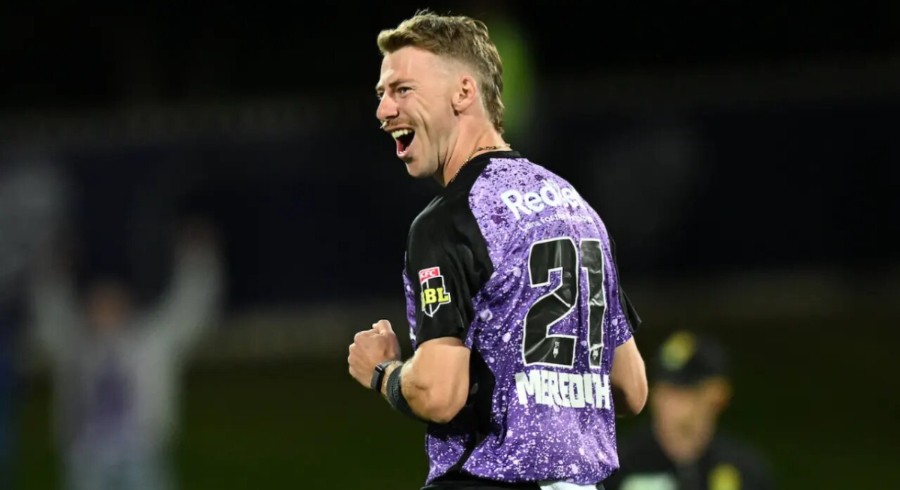 Somerset signs Riley Meredith for Vitality Blast Campaign