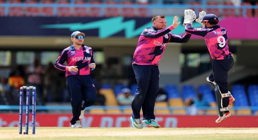ٹی 20 ورلڈکپ2024: اسکاٹ لینڈ نے عمان کو 7 وکٹوں سے ہرادیا  