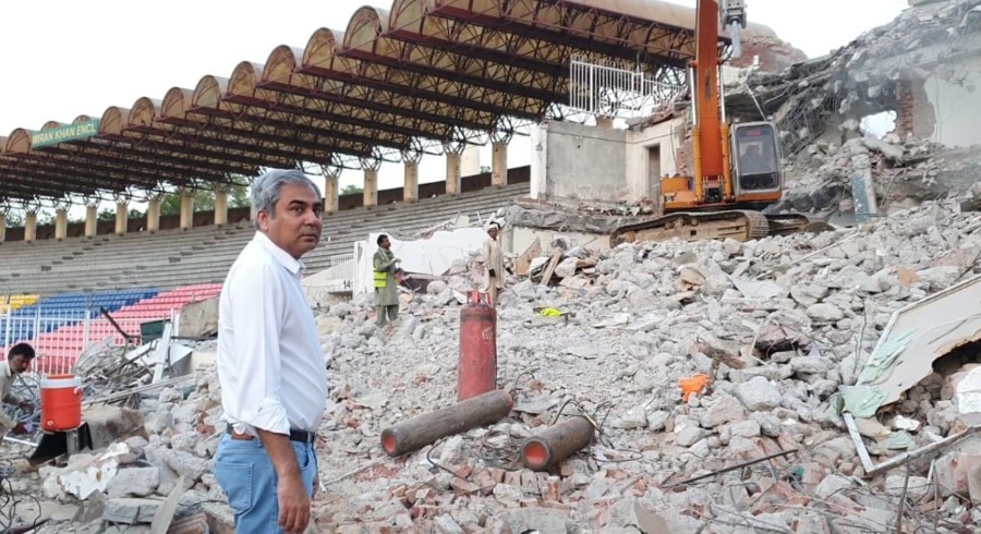 محسن نقوی کا چیمپئنزٹرافی سے قبل قذافی اسٹیڈیم کی تزئین وآرائش کامعائنہ