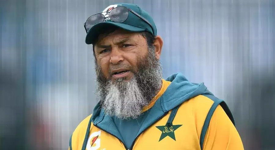 Mushtaq Ahmed urges PCB to support Azam Khan, Saim Ayub despite poor performance