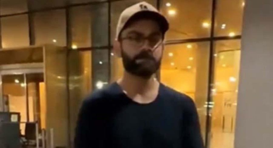 Virat Kohli arrives in Mumbai for New Zealand Test series