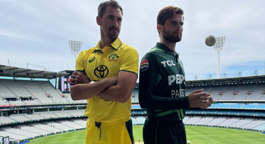 Shaheen Afridi and Mitchell Starc snap selfie ahead of PAK vs AUS ODI series