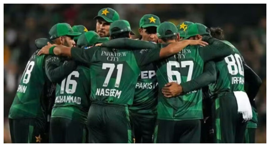 Pakistan announce squads for South Africa tour