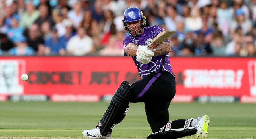 Hurricanes edge Strikers in a high-scoring BBL showdown