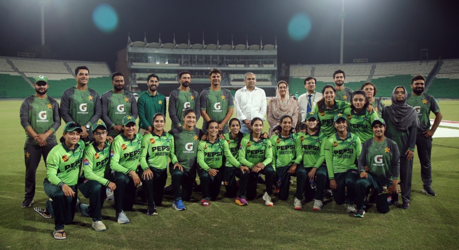 Pakistan leave for Women’s World Cup
