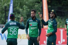 LIVE: Pakistan restricts Netherlands to 186